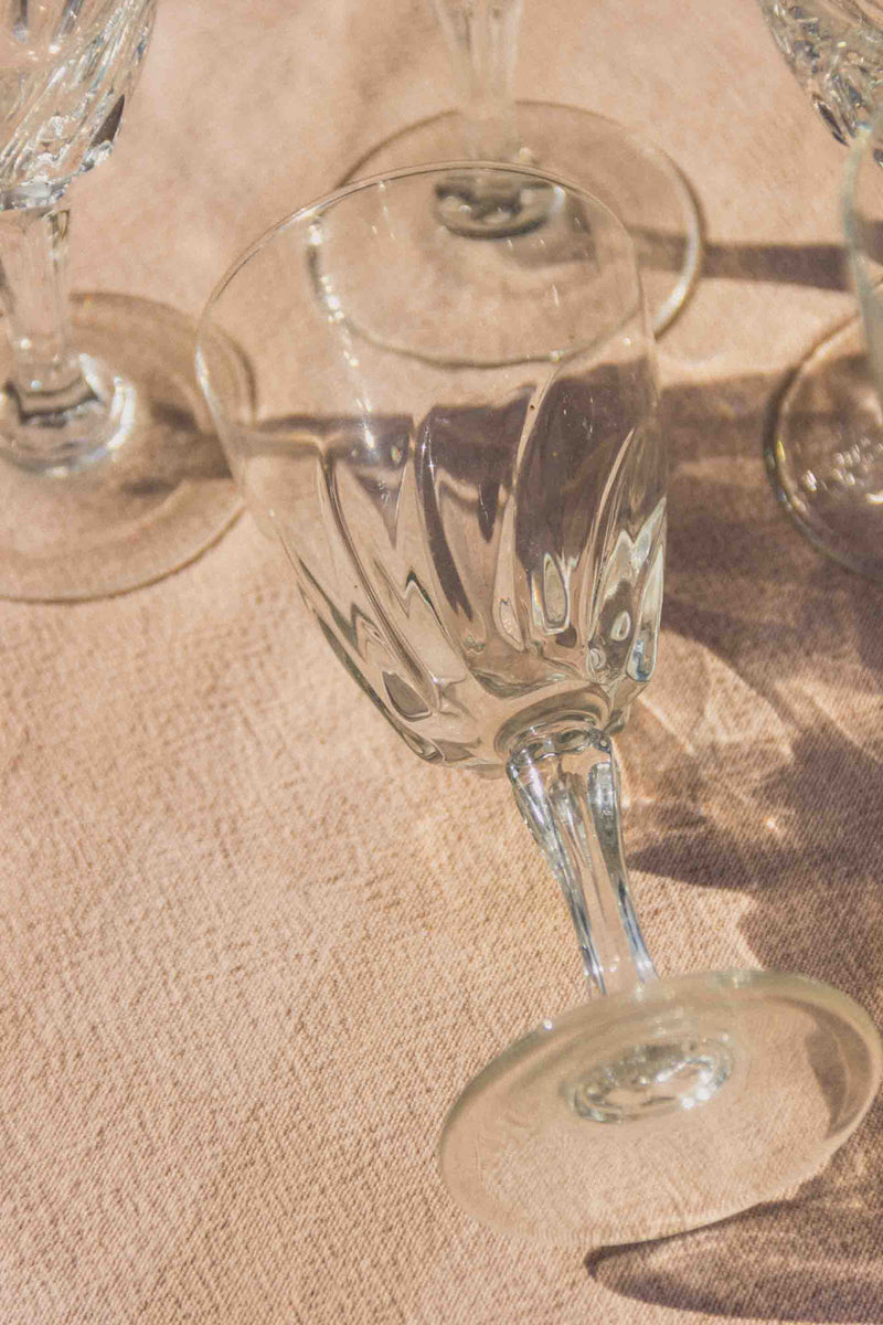 verres-vin-details-discrets-vintage-Collection-ete-Eloge-Paris-Brocante-Boheme
