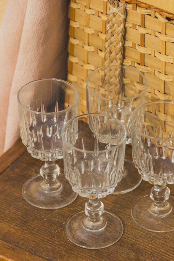 verres-vin-textures-vintage-Collection-ete-Eloge-Paris-Brocante-Boheme